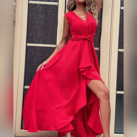 Dresses & Skirts - Twist Waist High Low Hem Dress